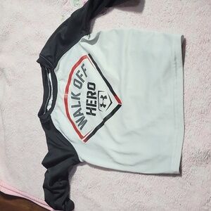 Under Armour 12m black and white